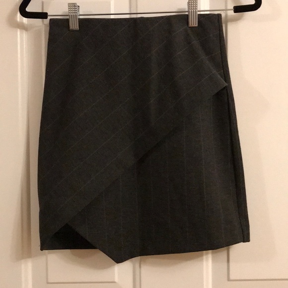 Dynamite elastic waist grey skirt - Picture 3 of 3
